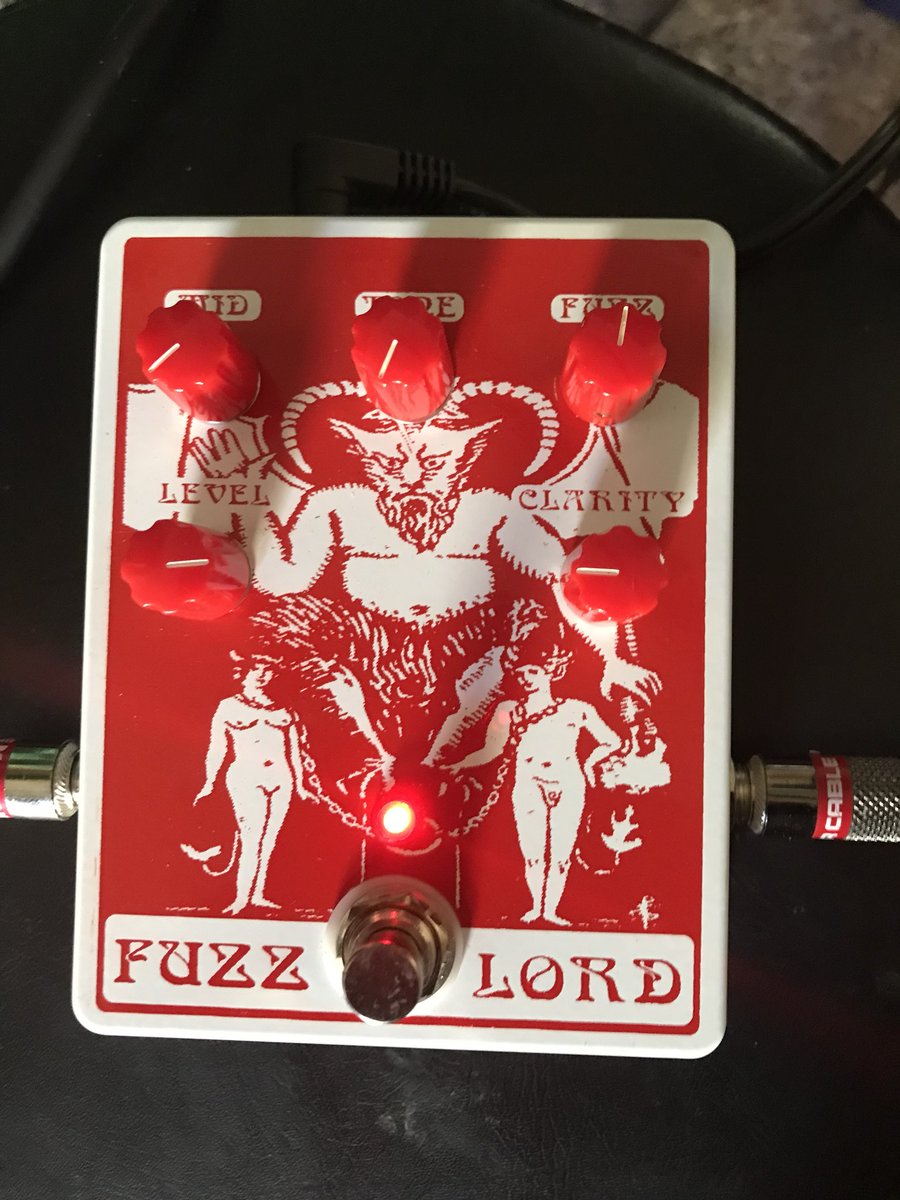 Sloughbound's tweet photo. #fuzzlordeffects #doommetal FTW666 added to my arsenal. This shit is heavy AF! 🔊🔊🤘🏽😬🤘🏽 https://t.co/op3XXzagZe