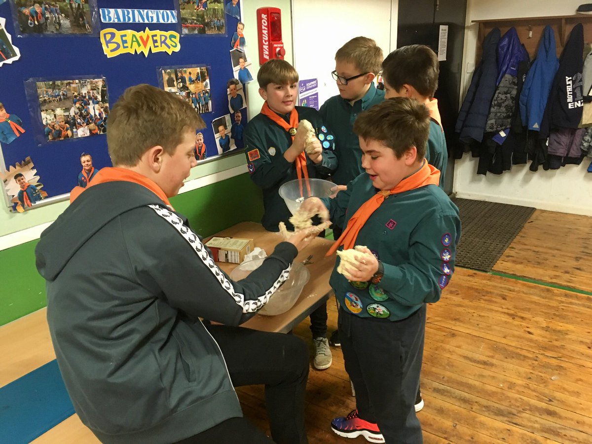 1stRothley's tweet photo. Scouts Vs Food. Homemade pizza 🍕cooked in the camp oven. Teamwork to try and make a ring of Pringles 🙈 and a branded vs supermarket own taste test. #SkillsForLife https://t.co/zyKBEPStfQ