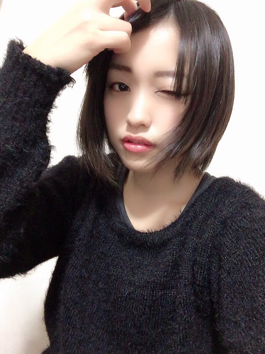 O Xrhsths かざり Sto Twitter おはようございます 前髪伸びた そろそろ切りたいな 目がかゆいw