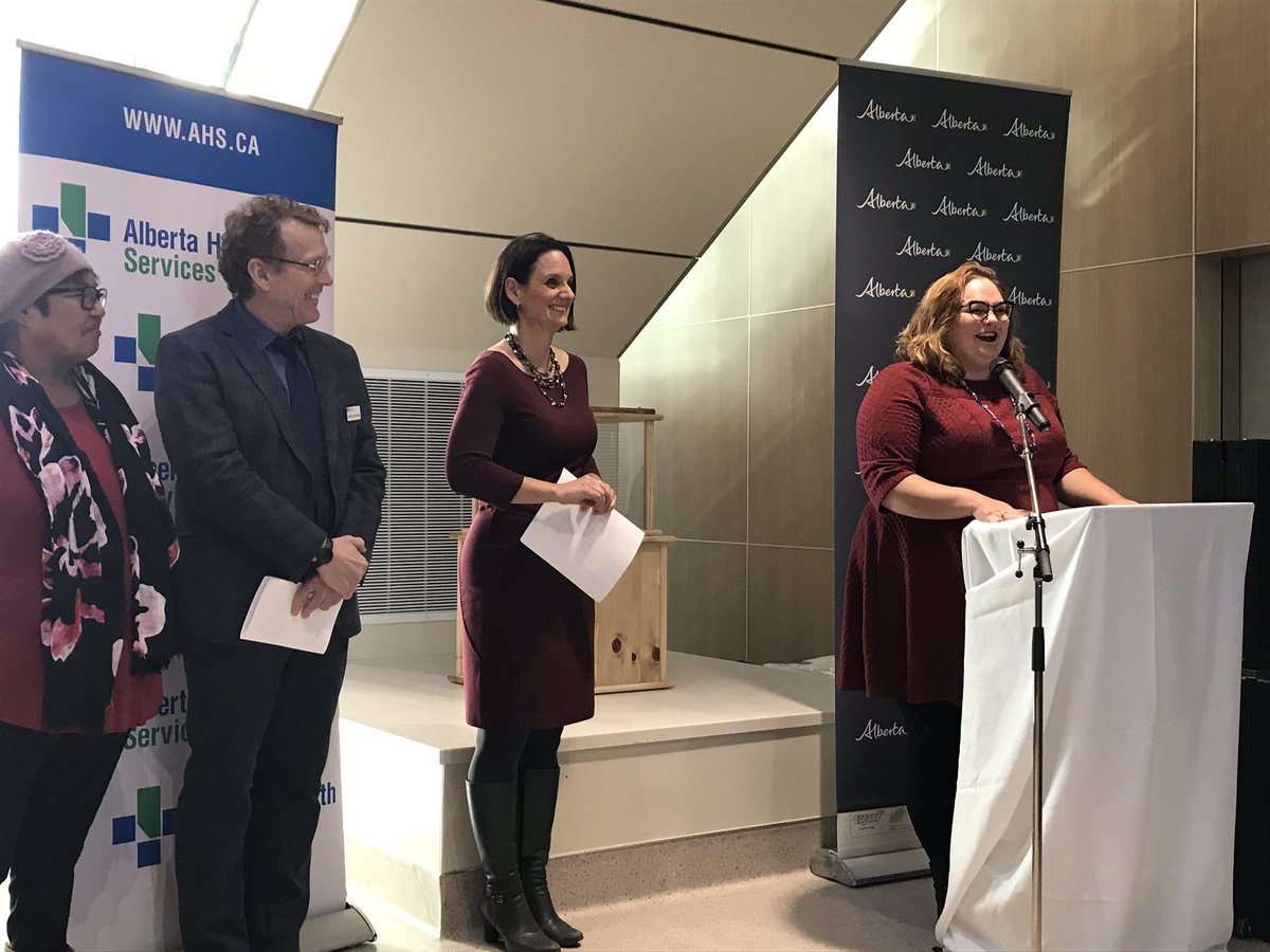shoffmanAB's tweet image. Beyond thrilled to join @DanielleLarivee to celebrate the start of the obstetrics program and announce funding for dialysis in High Prairie! So happy families will have access to health care closer to home. #ableg #abndp #abpoli #abhealth #FightingForYou alberta.ca/release.cfm?xI…