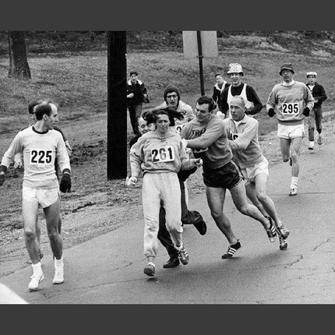 Fit2Run_Orlando's tweet photo. Today is #NationalGirlsAndWomenInSportsDay. From breaking the mold of what a runner looks like to smashing records, today we celebrate fearless women in sports. To tomorrow's female athletes, keep breaking tape and glass ceilings! 🏃🏽‍♀️🏃🏼‍♀️🏃🏿‍♀️
#Fit2Run #WomenRunningCommunity #RunChat https://t.co/S4xgxgotXv