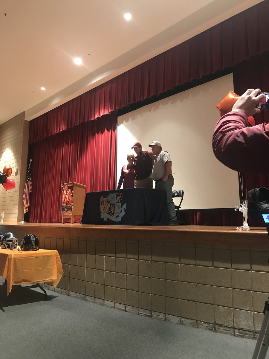 teambanks6's tweet image. Just became a #Hokie fan!  SO proud and excited for you @Freshie74!