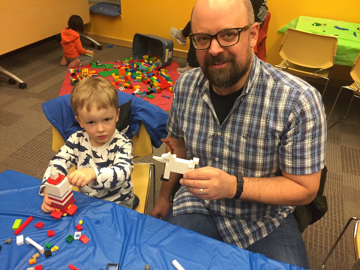 kpyouthcop's tweet photo. Last night we weren’t only building legos we were also building friendships 🥰💝 #LegoMyLibrary #imaginationandcreation 💡#buildingtogether 👥 https://t.co/810epEDBvk