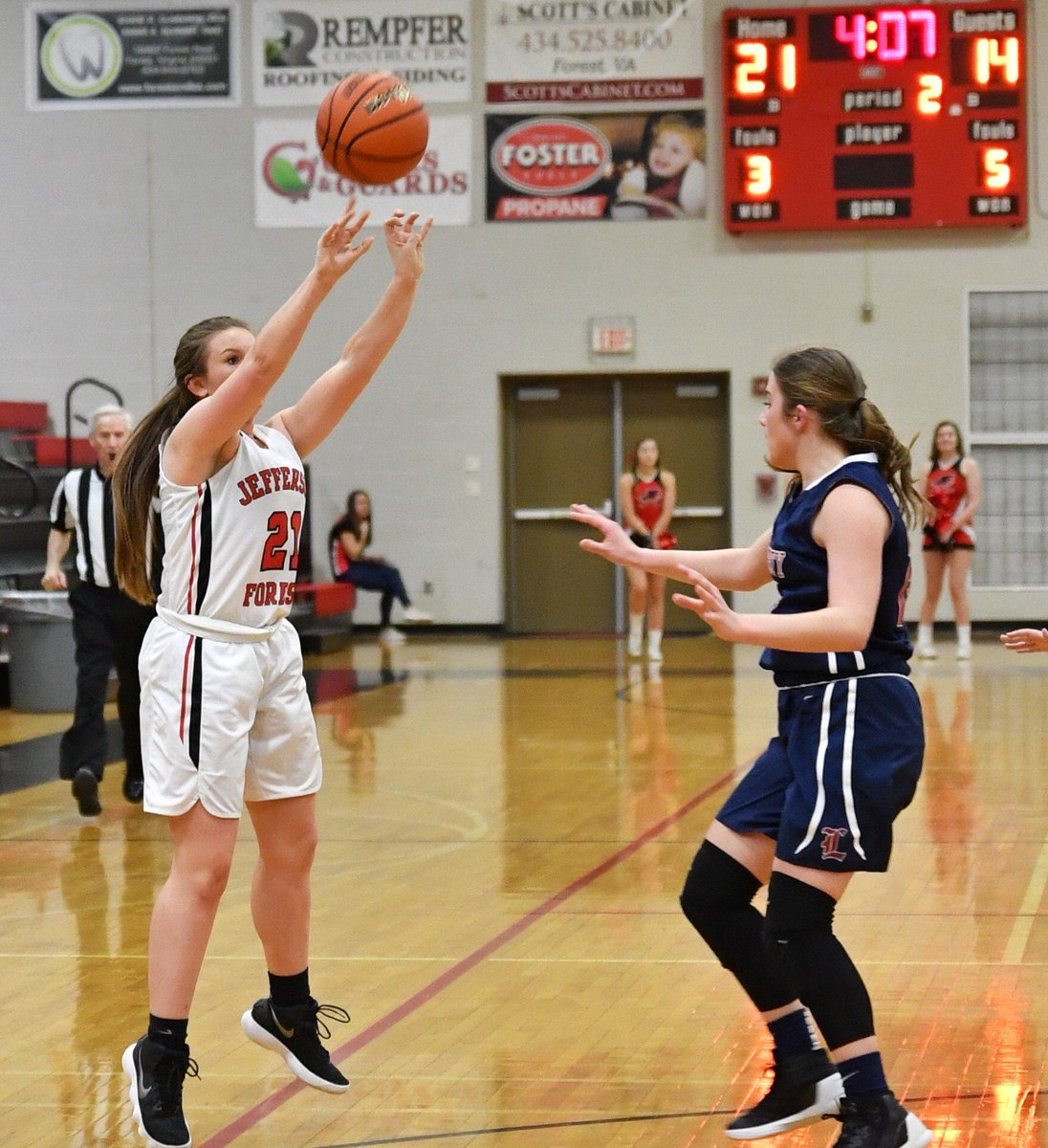 End of the half, JF is up 26-16 over Liberty. Marley Hill hits a 3 in this shot