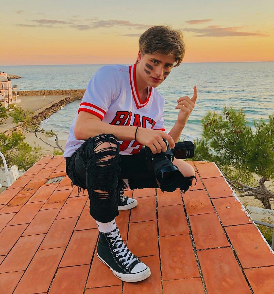 Martine56601847's tweet photo. Goodnight I had a tough day today. I had. These pictures help a bit ❤ @emartineeez @imartinezp_ https://t.co/pkvGZEtSCq