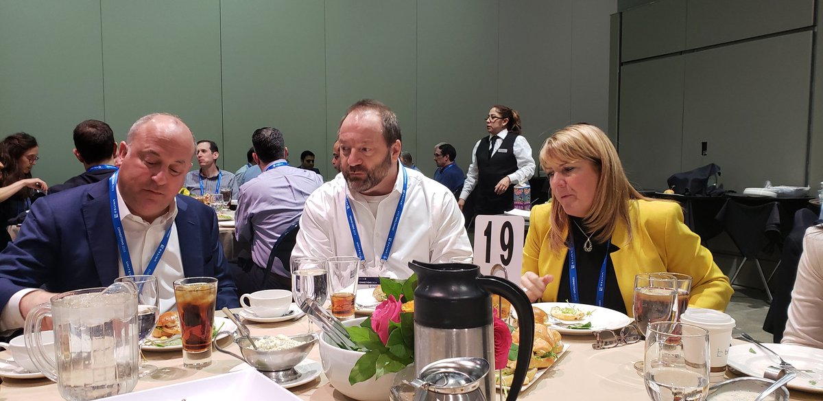 daryel_foster's tweet photo. Connections 2019 Conference @Auggie69@KitagawaMK@catheri13944539@jessicaLaxBiz@TammyLHServedio@MikeHannaUAL@LianaCaviness@bunbunn09@steph_United@JMRoitman@kategebo https://t.co/8M06PHv6Pc