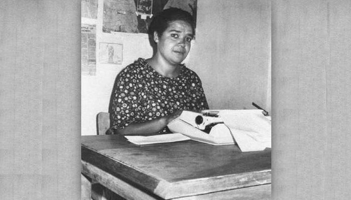 Avant_GardeBks's tweet photo. #BlackHistoryMonth #BessieHead ✍🏿(1937-1986) 🇿🇦#WhenRainCloudsGather #Maru #AQuestionOfPower 📚
"I am building a stairway to the stars. I have the authority to take the whole of mankind up there with me. That is why I write."—Bessie Head https://t.co/paAK3JRrRr