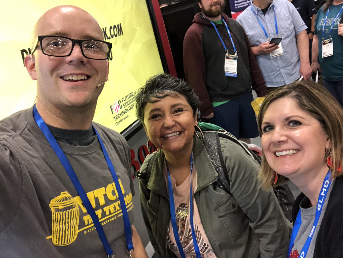 kcolemom7's tweet photo. Great presentation and autographed books! #tcea2019 #ditchbook https://t.co/S2QpxIlo2K