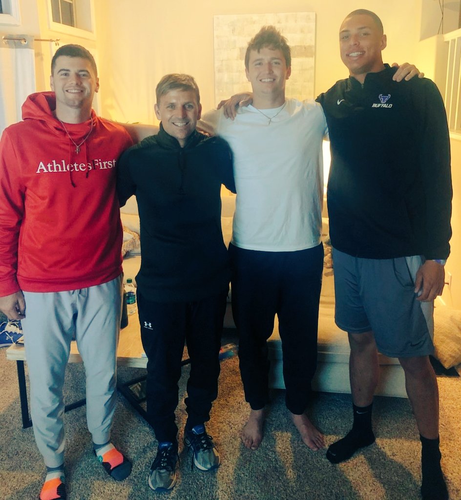 TrevorMoawad's tweet image. Great Evening Supporting 3 Super Prospects in Preparation For The 2019 @NFLDraft on #DraftAcademy on @espn -- #Mentality