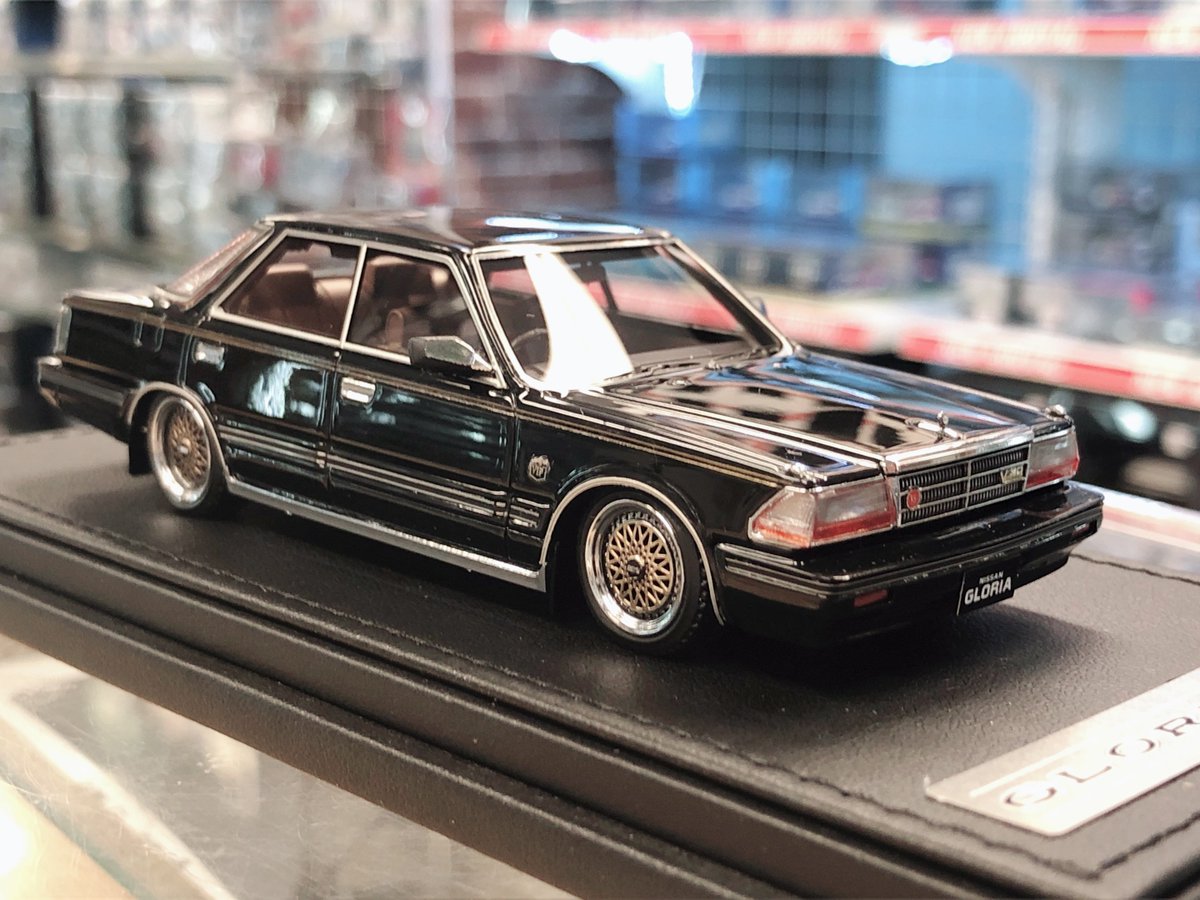 イグニッションモデルの新商品、 日産 グロリア / セドリック Y30