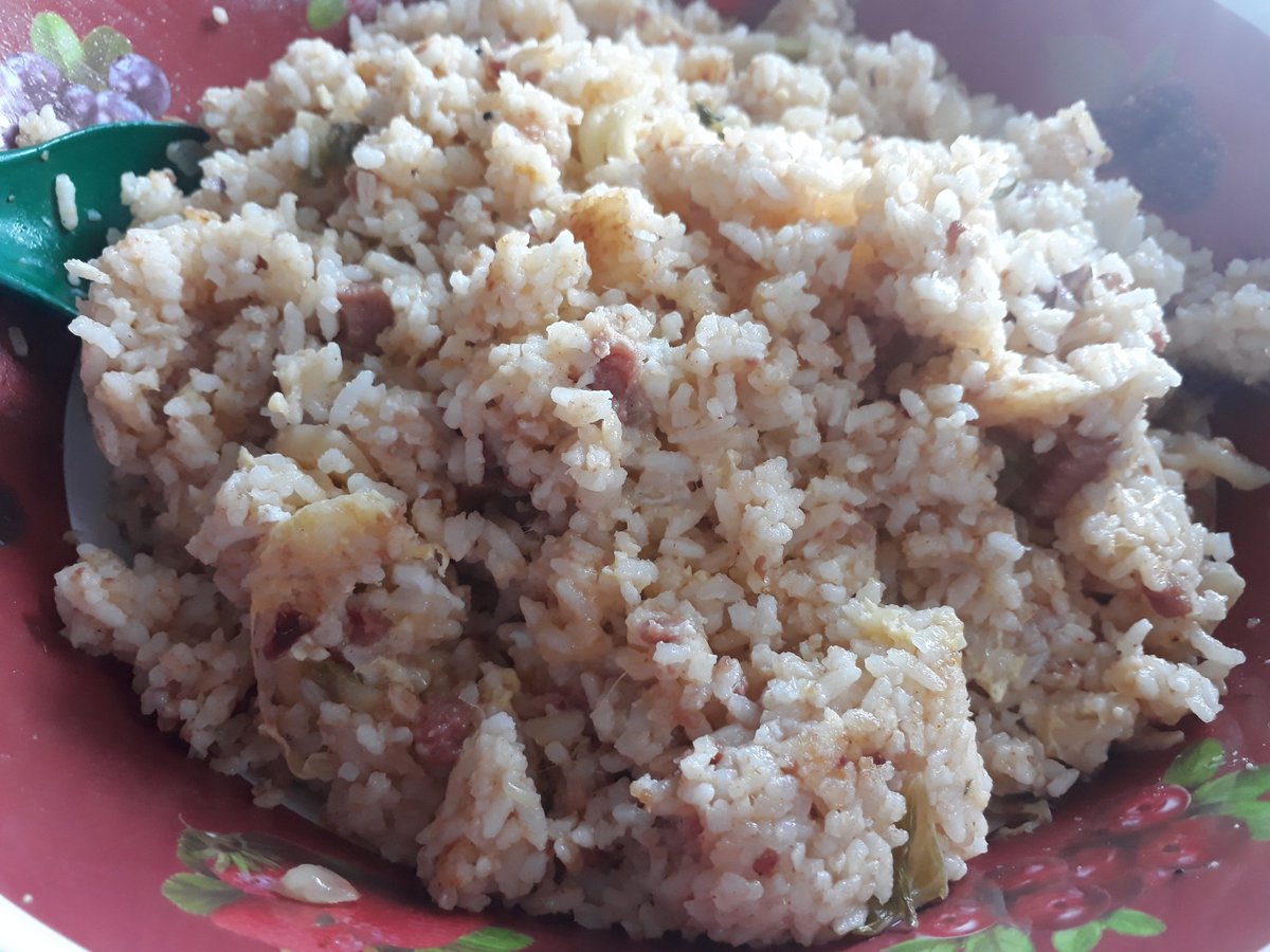 Kimchi fried rice 
#HomeMadeKimchi 
#KoreanFood #TaraLetsEat @KnowThisFood @filipinofood