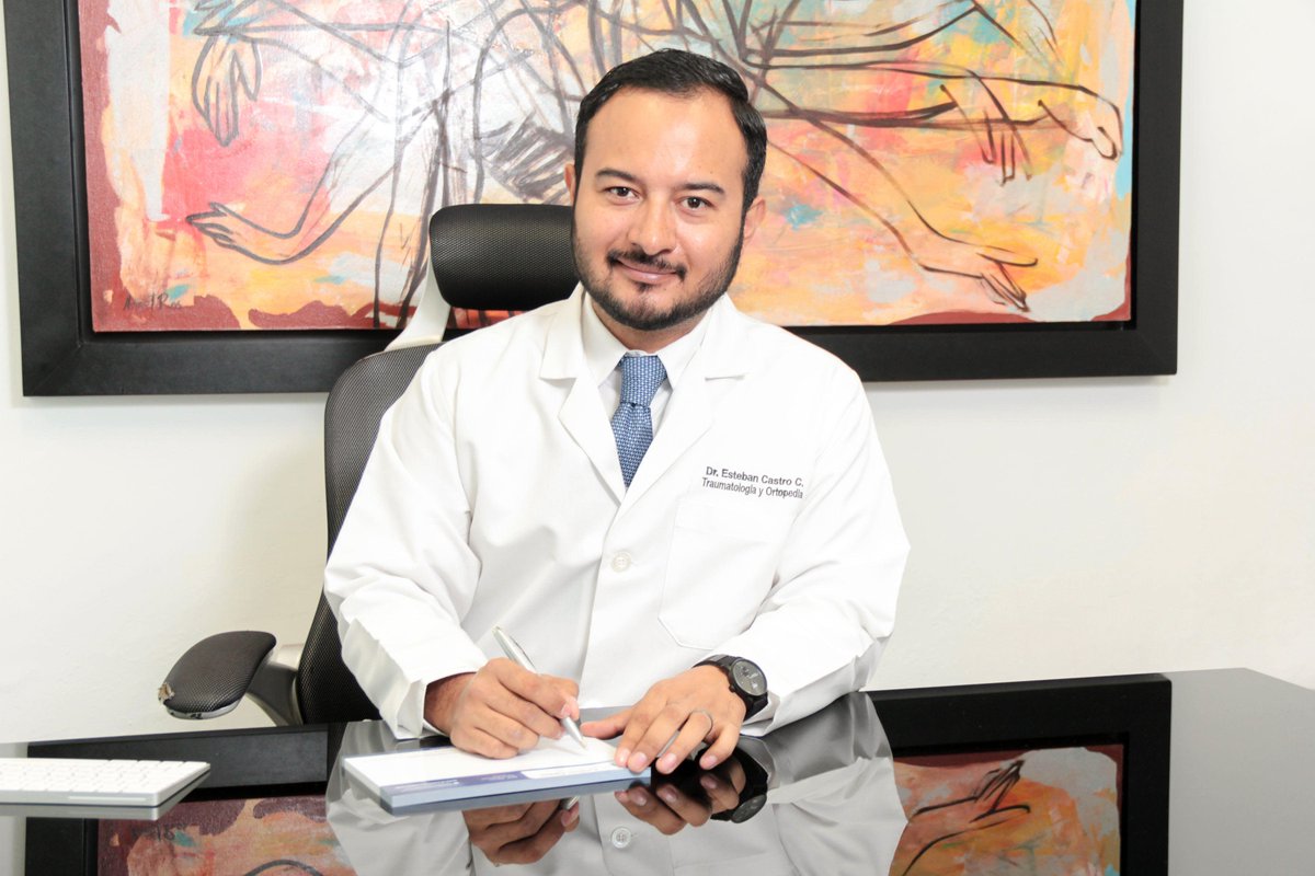 supercolegas's tweet photo. https://t.co/hhayJ9W8qm  El Doctor Esteban Castro Contreras es un traumatólogo especializado en hombro, columna, rodilla y cadera. Se ubica en la Avenida Justo Sierra, N°2456, Colonia Ladrón de Guevara en Guadalajara, México. Lo podrás encontrar desde las 8.00 hasta las 20.30hs https://t.co/0i7vIkWKKv