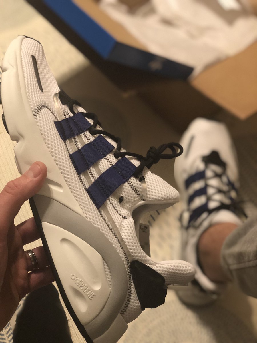 adidas lxcon on feet