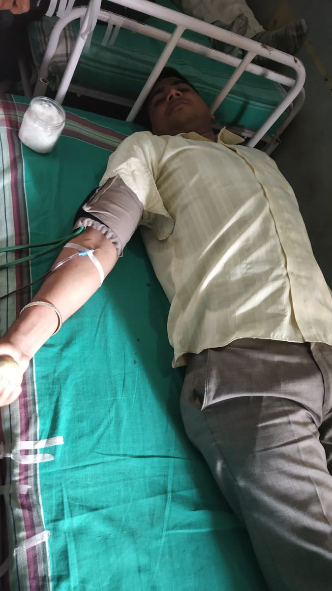 स्व. श्री वीरेन्द्र नियाग्ली की 10 वी सरदांजलि सभा शितला बजार सादुलपुर में आयोजित किये गये रक्तदान शिविर में