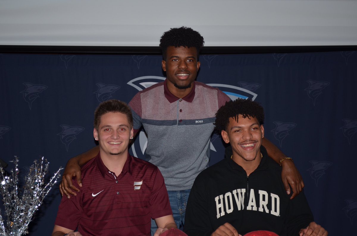 justinkapp_4's tweet photo. Beyond thankful to say that I am officially a falcon🦅! Thanks to everyone who helped me through this long process💯 https://t.co/IV9pyfU6td