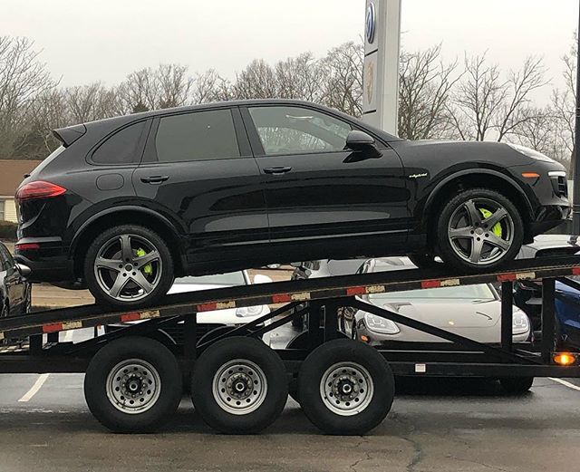 DrivePorsche's tweet photo. 2015 Cayenne S Hybrid off to Glen Ellen, IL.  Another Happy Client Purchase from WhiteAllen Porsche #glenellynil #westmontil #oakbrook #hinsdale #westernspringsil #orlandpark #chicagoland #cincinnati #daytonohio #columbusohio https://t.co/cjaRWIiMzk https://t.co/SIgJT7JKbY