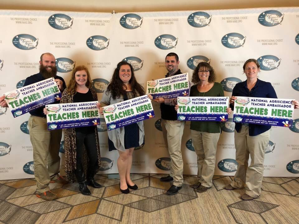 Charles Mann is an #ageducation leader in #Nevada working on a group research project. 
.
Student Survey - Should every #highschool in the US have a #CareerTechEd #agriculture program?
.
docs.google.com/forms/d/e/1FAI…
.
#agteacher #teachers #28daysofcte #nacte #acte #cteworks #CTEMonth