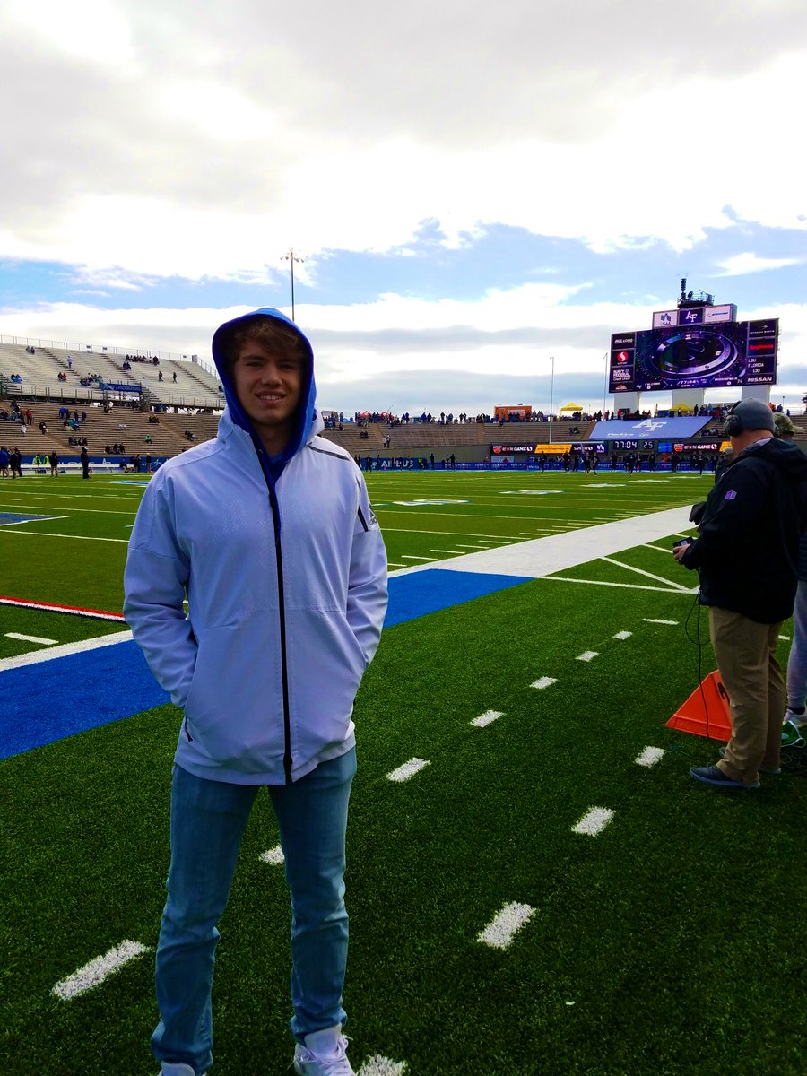 sheets_wade's tweet photo. Officially Official‼️ Excited to join the #BoltBrotherhood ⚡️⚡️⚡️ #LETSFLY https://t.co/ZH9JPbG5FX