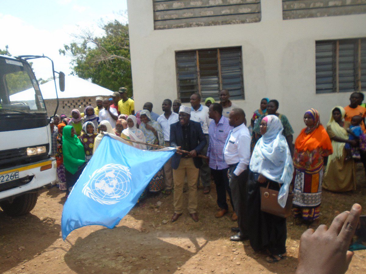 Expanding tye frontiers of #agribusiness. <a href="/UNFAO/">FAO</a> has trained women groups in Kilifi and Kwale counties to produce #seeweed. Yesterday some 100 tons were collected for shipment abroad. The women group earned 2 million Kenyan shillings. #ZeroHunger is possible.