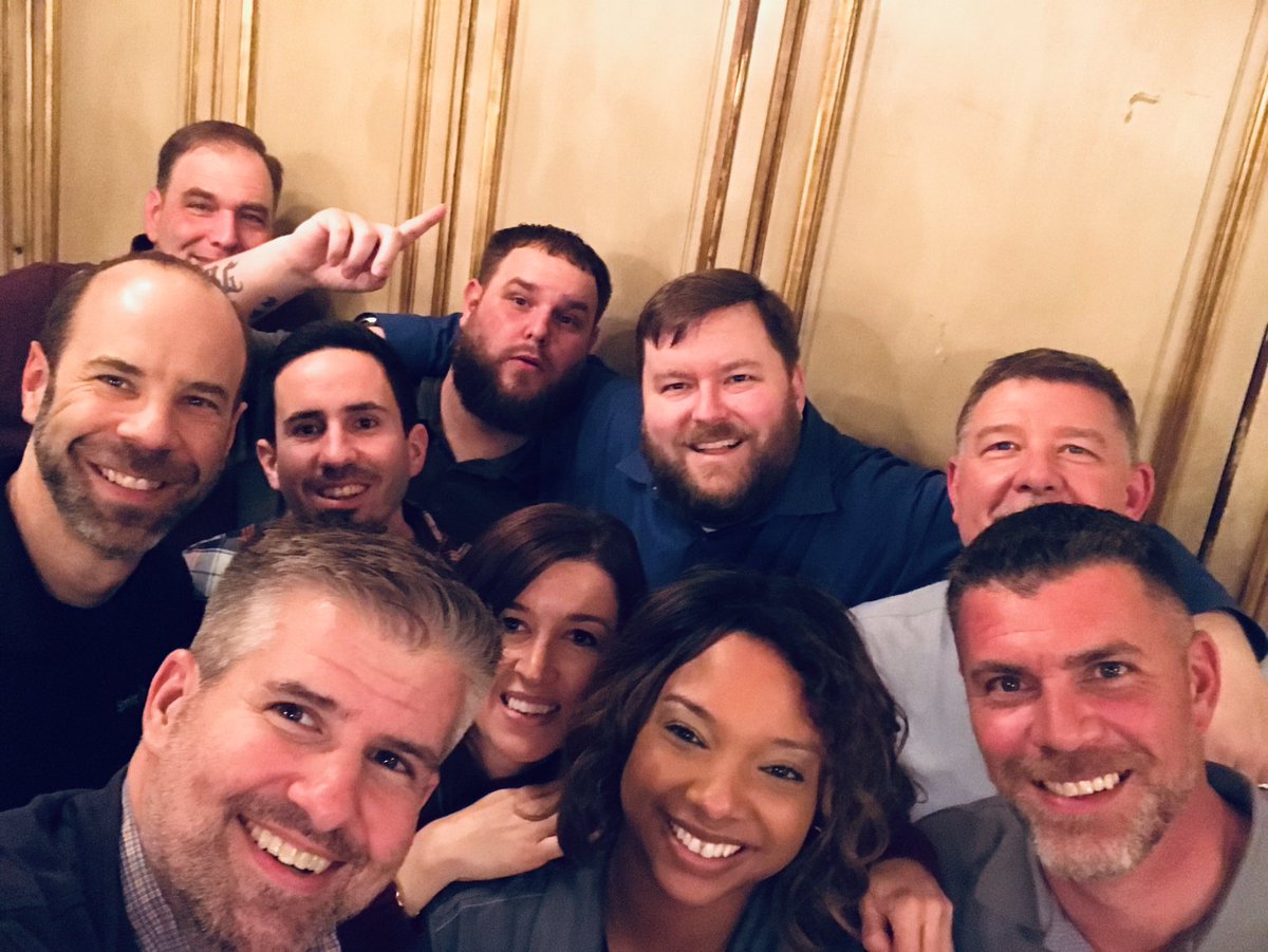 mmcmahon09's tweet image. Awesome to settle up on #McMahonChallenge from December with recognition dinner in Richmond! Congrats to @hedman_tom and team for @Sprint company-leading performance!  @john_trapasso @tracySprint