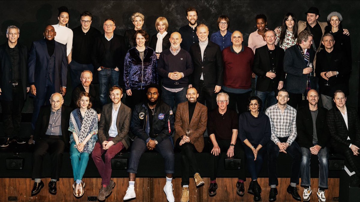 colinmcfarlane's tweet photo. How many familiar faces can u name in this ‘Class of Pinter 2018/19?’💜it!
The close up shot features most of cast & director of #Pinter5 &a few of the cast from #Pinter6 & #Pinter7- Which had it’s opening night - #MartinFreeman @MrDDyer John Hefferman & Gemma Whelan all superb. https://t.co/qXjN8JXQRw