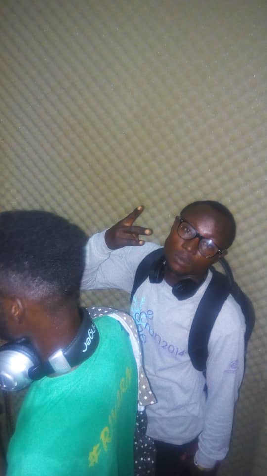 bon_bpn's tweet photo. WATCH OUT NOW
NEW CHUNE OUTTA DI #RIVASYD YARD. #BPN ABOUT TO DROP SOMETHING NICE AND FRESH. JUST GET READY FI ANODA BANGER. BIG UP Short Acode FI DI MAGICAL TOUCH.
#BPN
#Rsm_rivArmy
#mpena_mixed_by_short
COPIED @Rivasyd Muziq https://t.co/DTVAzoS0oP
