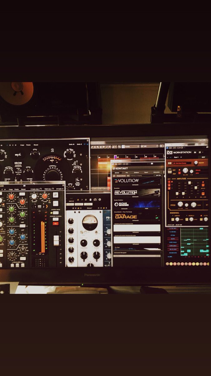 producing new rotersand trax. 
#brainworx #slatedigital #uvi #wavealchemy #nativeinstruments #cubase #thereisnotoobigscreeninthisworld #nowhowdoyoufeel