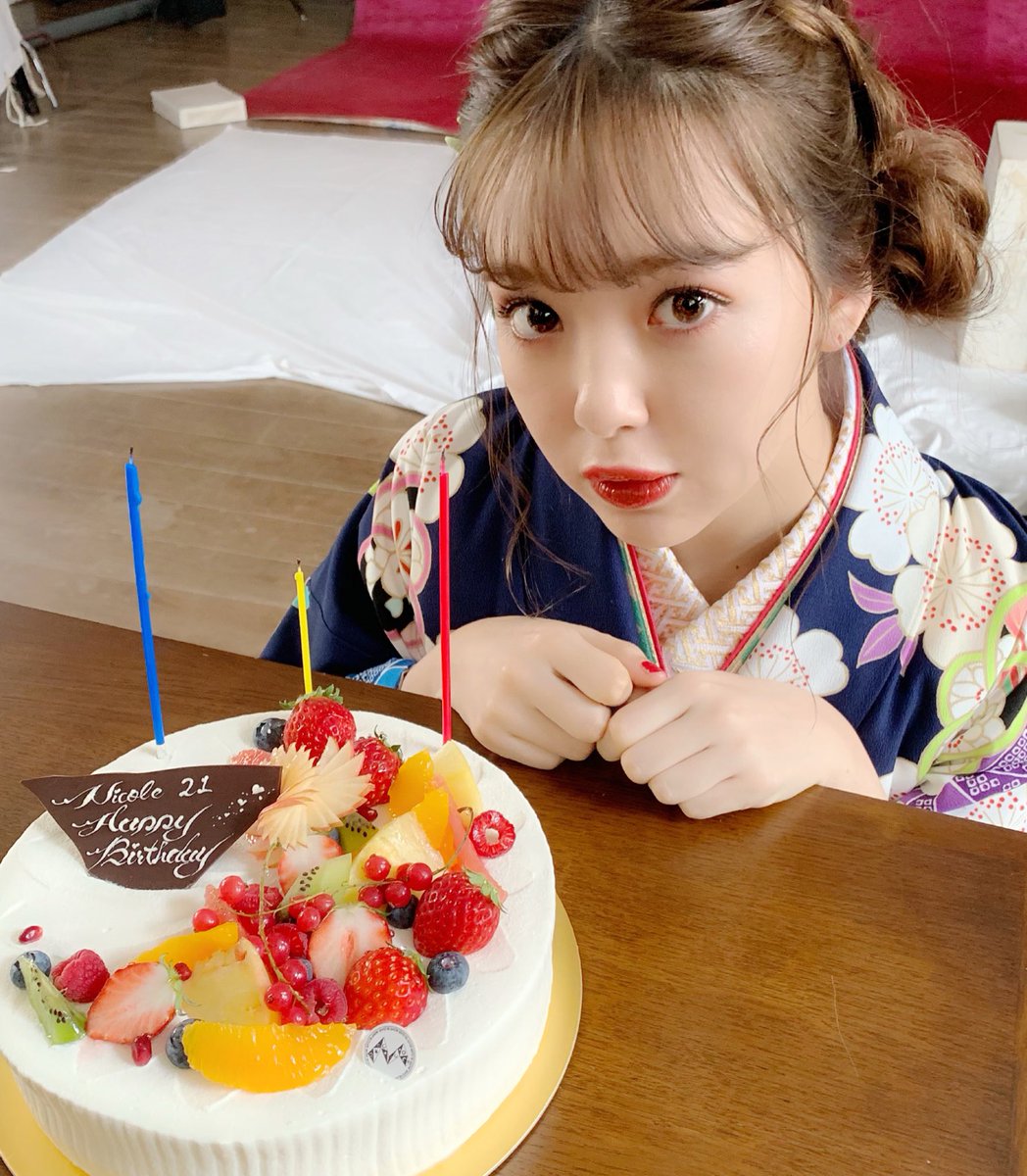 0220nicole's tweet photo. 袴な1日でした🥺💗 https://t.co/lxmZzv7EYj