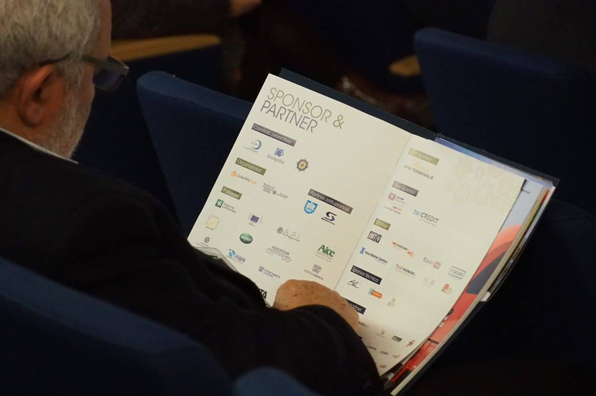easternational's tweet photo. Inyervento del Presidente di #Easternational allo #smi2019
#shippingmeetsindustry https://t.co/zzMyCepW6p