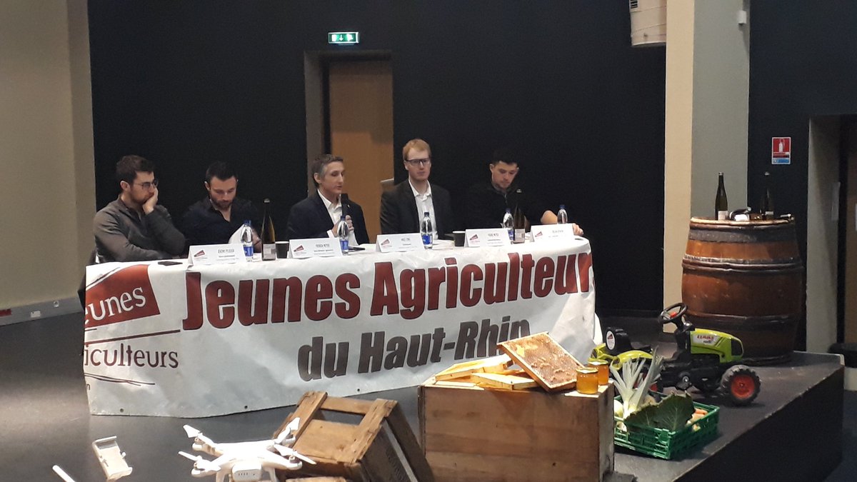 JeunesAgri_68's tweet photo. Début de notre Assemblée Générale, moment fort d'échanges pour notre réseau! L'occasion de faire le point sur notre victoire aux élections Chambre d'agriculture! https://t.co/kIFSzKNDL4