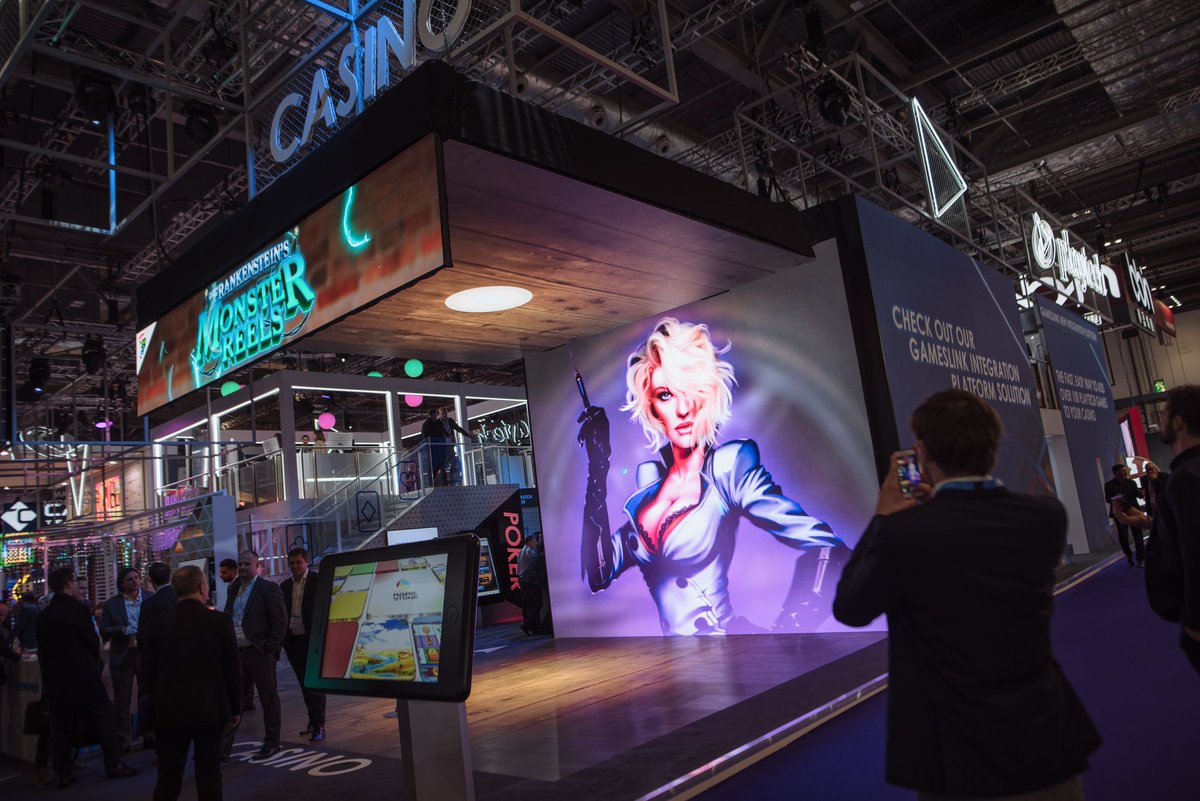 Photographise's tweet photo. Last day of work at #ICELondon. #SpiritofGenius https://t.co/a3hqCFyp2f