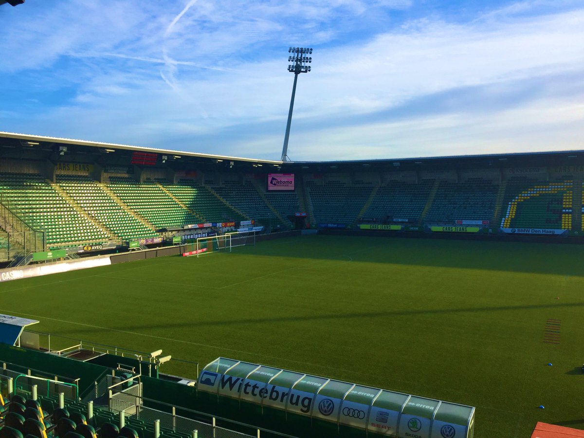 Weboma's tweet photo. 7-2-‘19 Interessante, interactieve en nuttige kwartaalbijeenkomst in het #CarsJeansStadion van @ADODenHaag https://t.co/fjGb4Gjtnz