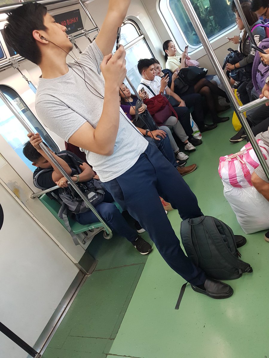 AlterAlex6969's tweet photo. Tangkad at medyo bakat. ๐๐ #ninjamoves #lrtlibog #lrtstories #LRTTrip #sarapngpinoy https://t.co/5RMAgdhxcE