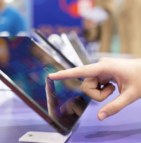 High Brightness TFT LCD Displays are designed especially for locations with high ambient light levels. They are ideal for a retail environment and outdoors. #TFTDisplays #HighBrightDisplay #DigitalSignage ow.ly/VvU530nzgen