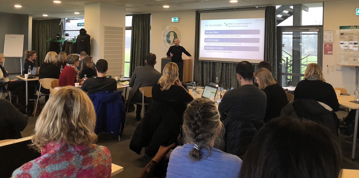 haasekirsten's tweet photo. #motiverende #læringsmiljøer #elevstemmen i spil, hvordan? Hvad ved vi fra @evaluerdk undersøgelsen? #HenrikStokfleth @kbhprof om #strategisk ressourceanvendelse i arbejdet med #skoleudvikling Kig på de afledte rammer for læringsmiljøet der skabes i disponeringen af ressourcer https://t.co/0yuCo91SSI