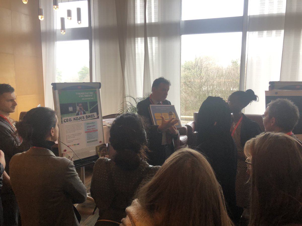 cesarroblesb's tweet photo. @Monasch @Aflatoun introduces their initiatives and experiences around Vocational and Skills Development at the Market Place of the Future of Work for African Youth in Geneva #FoW4Youth https://t.co/gbgyiRe5fj