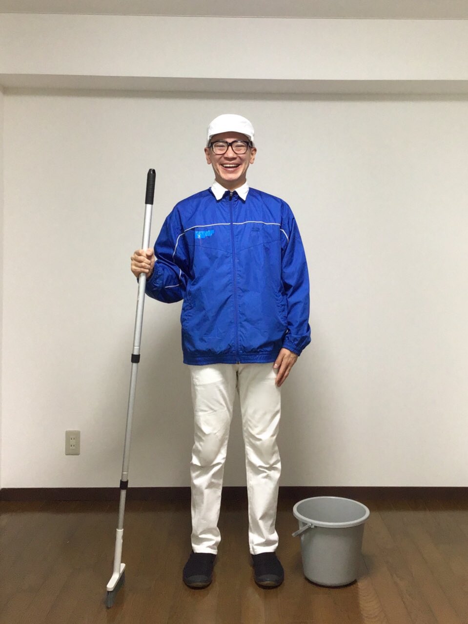 落ち葉で隠れミッキー Twitter Search Twitter