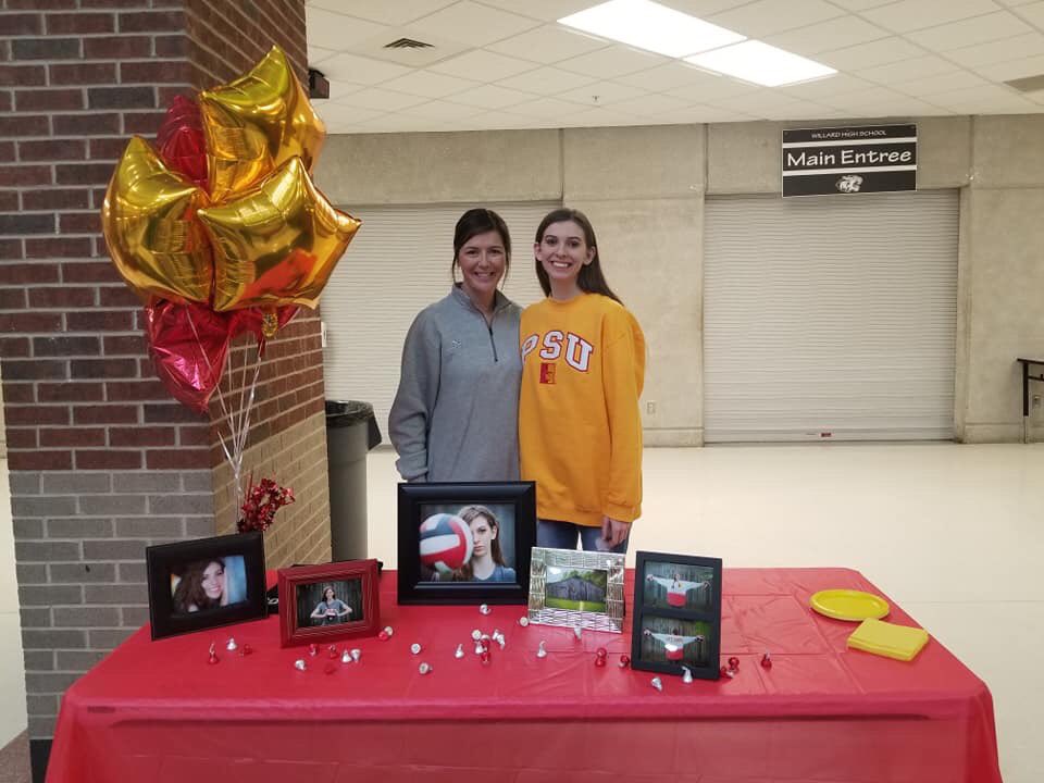 Willardvball's tweet photo. SIGNING DAY!! Senior Daisie Cruse signs today to play volleyball for the Pitt State Gorilla's!! We are so proud of you Daisie. Very much deserved! #willardproud #allstateplayer #final4 #cocaptain #greatteammate #sheisready https://t.co/5nhseYVy2z