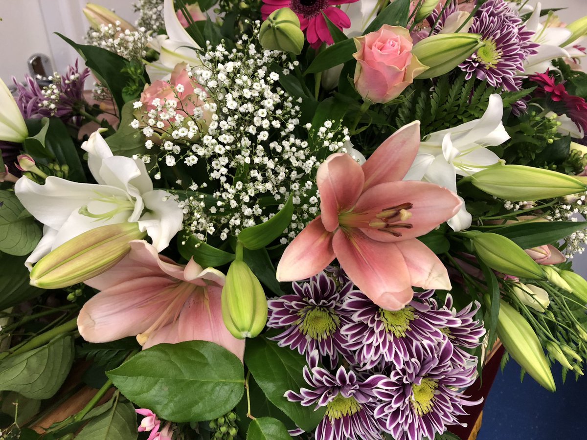 Independent family funeral directors of #Swadlincote #Derbyshire 

Here when you need us....
Call 01283 819933 -Anytime 

#funeraldirectors #funeralservice 
#burtonontrent #Staffordshire