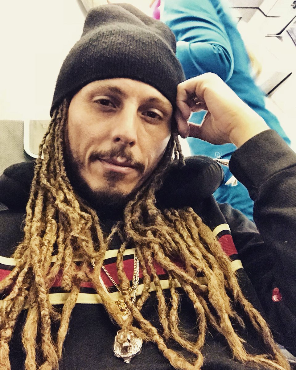 ready fi touch sky again ✈️👍🏽 🇯🇲 see you in some hours... 😎 #cookietheherbalist #upful #rastafari