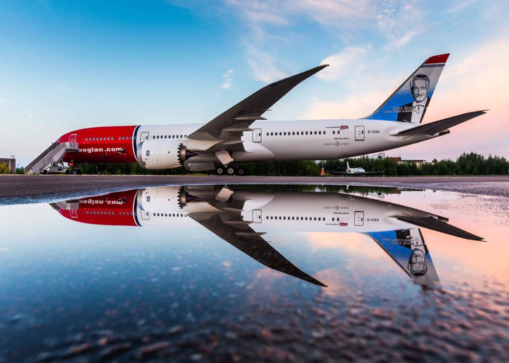 Boeing 787 DreamlinerPhoto: David Peacock