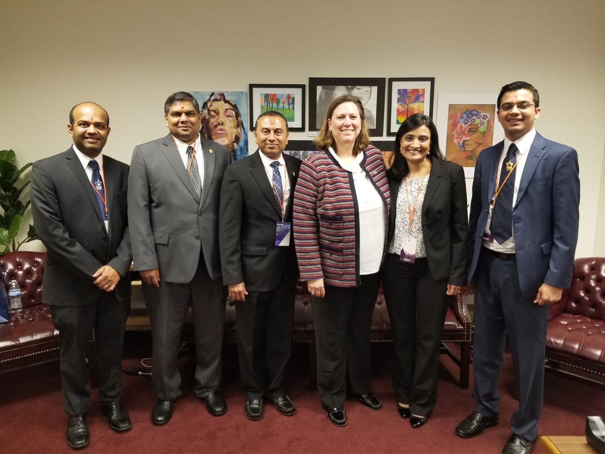 The @BAPS members from DFW had a great meeting and interaction with @JulieJohnsonTX at the Indian American Cultural Celebration day at Texas Capitol.

#TXLedge #BAPS @BAPS_PubAffairs