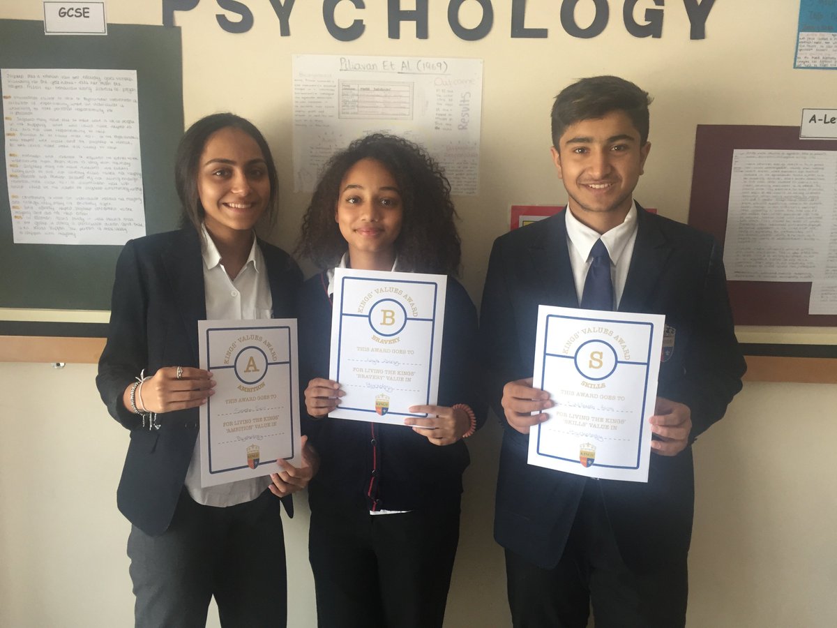 KSABStudents's tweet photo. Some of our Year 11 Psychology students who represent the Kings' values amongst many others alike! #KSABResponsibility #KSABGlobalCitizen https://t.co/PSQc7GojFR