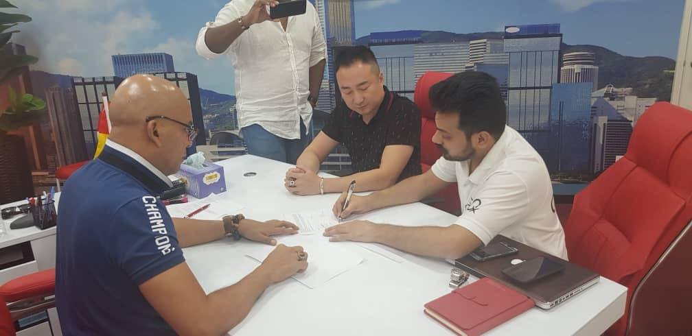 SandhyaKappor's tweet photo. @Quickxprotocol signed Memorandum of Understanding (MoU) with different multilaterals..
#QuickX #QuickXProtocol #QuickXTokens #blockchain #quickx #quickxprotocol #quickxtokens #bitcoin #crypto #cryptocurrency #cryptoexchange #MOUsigned https://t.co/6D3Hzo0NBg