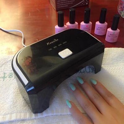 kedsum's tweet photo. 📷Photo by @Jane Kim: It works perfectly. Dries my gel nail polish in like 10 seconds. See my photos :) ! 
🔑 https://t.co/JS2iFgYEL9 ❤️ #kedsum https://t.co/teGO51dy31