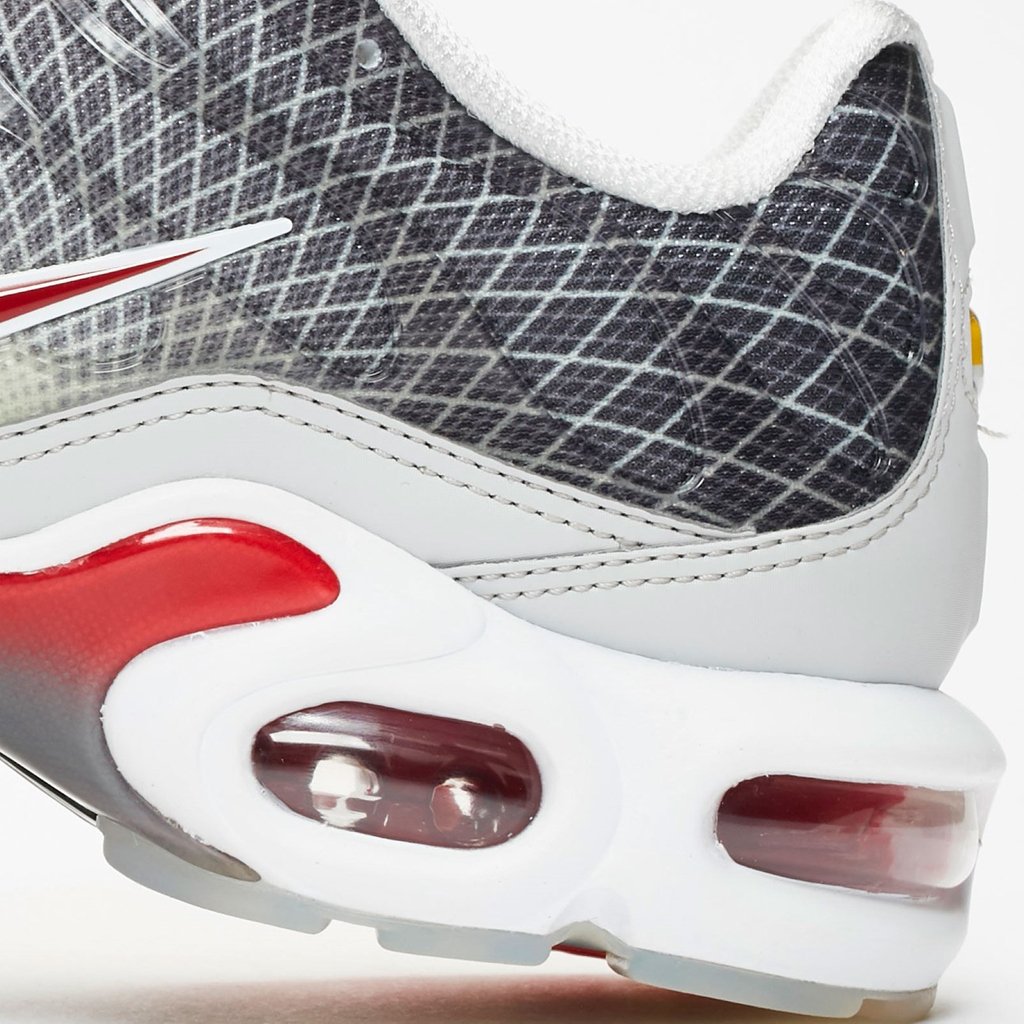 nike air max plus og grid