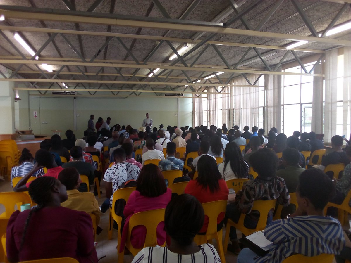 lillianmoremi's tweet photo. Happening now ---> #MoneySkills #Entrepreneurship #ReadyToWork #YouthTraining shout out to @careercoachbw #GaboronePublicLibrary #SteppingStonesInternational https://t.co/xcVVpl5n3U