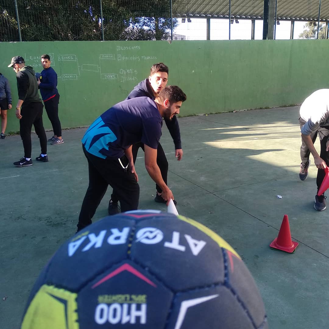 allblacktafad's tweet photo. Ya podéis ver algunas imágenes de las sesión de balonmano del Club ALL BLACK TAFAD 👏🏽
.
. - Estamos listos para la próxima competición de la liga @olympic_tafad_melilla 🤾🏆👏🏽 https://t.co/JmVnagjKkb