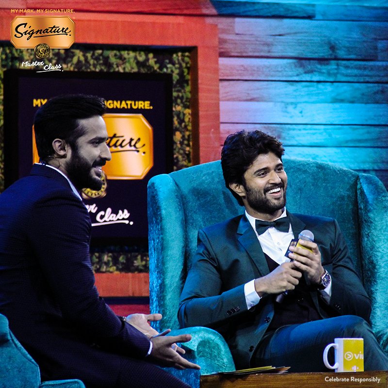 Our rowdy @TheDeverakonda sharing his inspirational #PassionToPaycheck story with us on #SignatureMasterclass on February 9, 2019 ❤❤❤

Rowdies don't forget to download @Viu_IN app nd watch it 🔥❤
Play store link : 
play.google.com/store/apps/det…