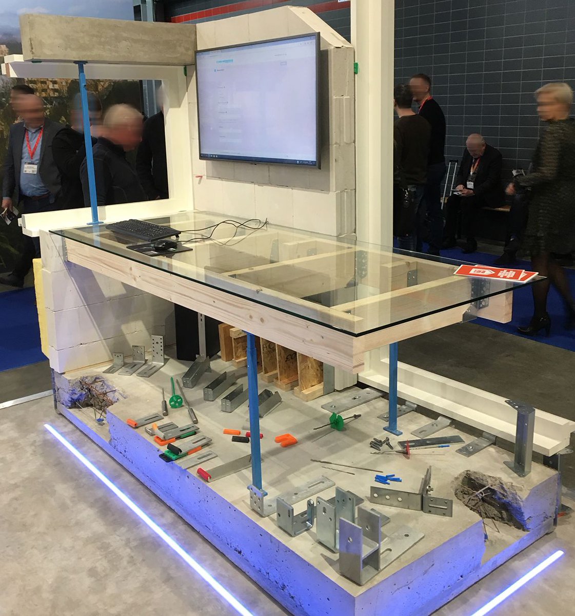 GebrBodegraven's tweet image. Heeft u al onze stand bezocht op de bouwbeurs in Utrecht?
Kom informatie inwinnen over onze nieuwe rekentool om kozijnverankeringen te berekenen. Ook hebben we een aantal vernieuwde hoeken, verankeringen en innovatieve isolatiebevestigingen. 
Bezoek onze stand hal 11 - B050.